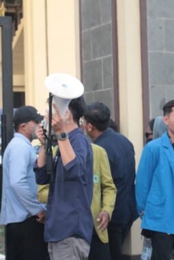Wacana Pilkada Dipilih DPRD: Langgar Konstitusi dan Ancam Kedaulatan Rakyat