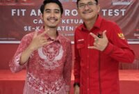 Ket: Matheus Bobby M.N., bersama Ketua DPC PDI Perjuangan Kabupaten Sambas.