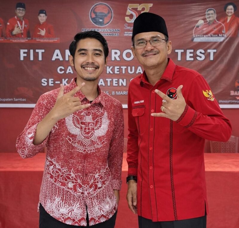 Ket: Matheus Bobby M.N., bersama Ketua DPC PDI Perjuangan Kabupaten Sambas.